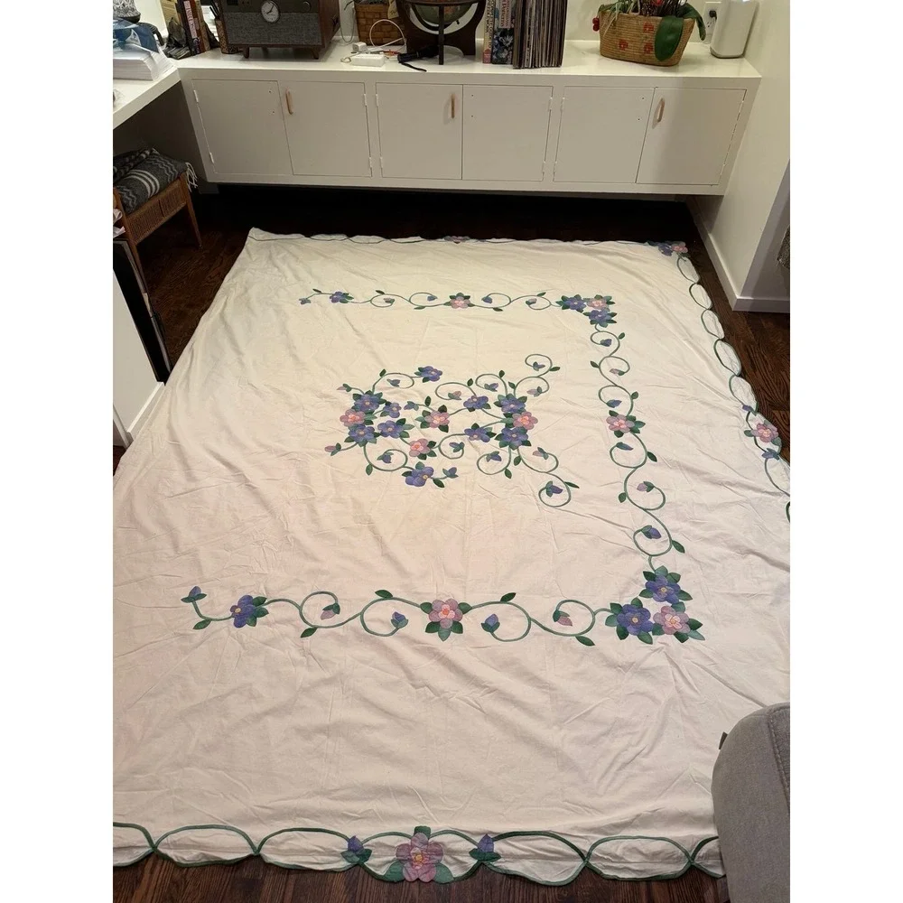 Vintage appliqué duvet cover.